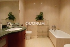 Ático de 4 Habitaciones con Garaje y Trastero
