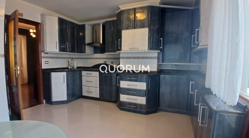 Ático de 4 Habitaciones con Garaje y Trastero