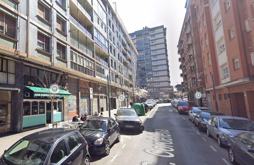 Bar en alquiler en Zorroza con licencia