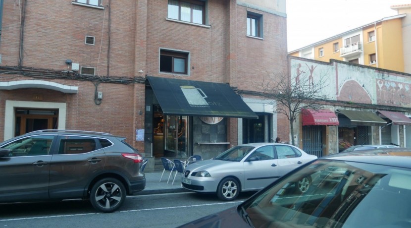 Bar En Funcionamiento En Buen Estado De Dos Plantas Con Licencia Tipo 2 En zona San Miguel