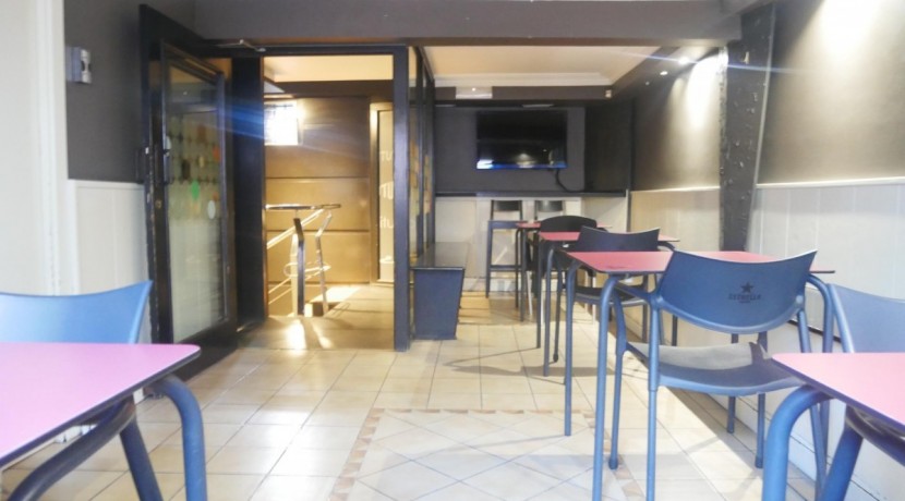 Bar En Funcionamiento En Buen Estado De Dos Plantas Con Licencia Tipo 2 En zona San Miguel
