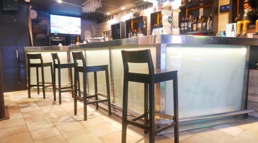 Bar En Funcionamiento En Buen Estado De Dos Plantas Con Licencia Tipo 2 En zona San Miguel