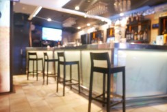 Bar En Funcionamiento En Buen Estado De Dos Plantas Con Licencia Tipo 2 En zona San Miguel