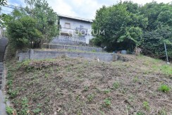 Casa Adosada Con Terreno De 520 m2 En Olabarrieta