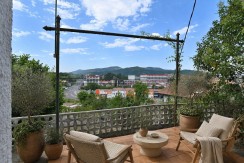 Casa Adosada Con Terreno De 520 m2 En Olabarrieta
