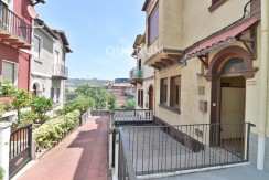 Casa Adosada De 4 Plantas En Basurto