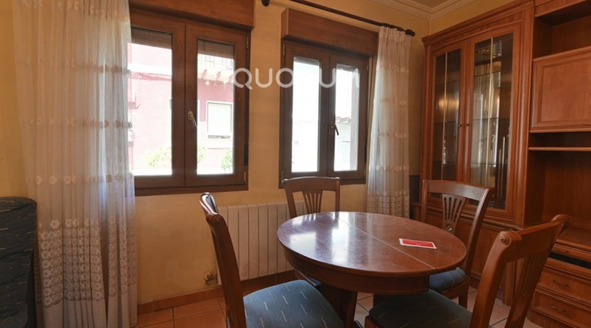 Casa Adosada De 4 Plantas En Basurto