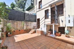 Casa Adosada De 4 Plantas En Basurto
