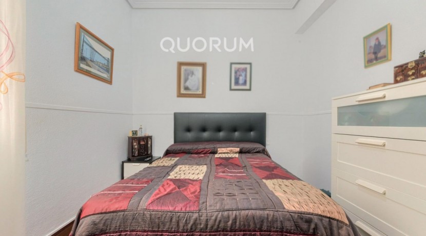 DOS HABITACIONES CON ASCENSOR A NIVEL DE CALLE JUNTO A LOS JUZGADOS