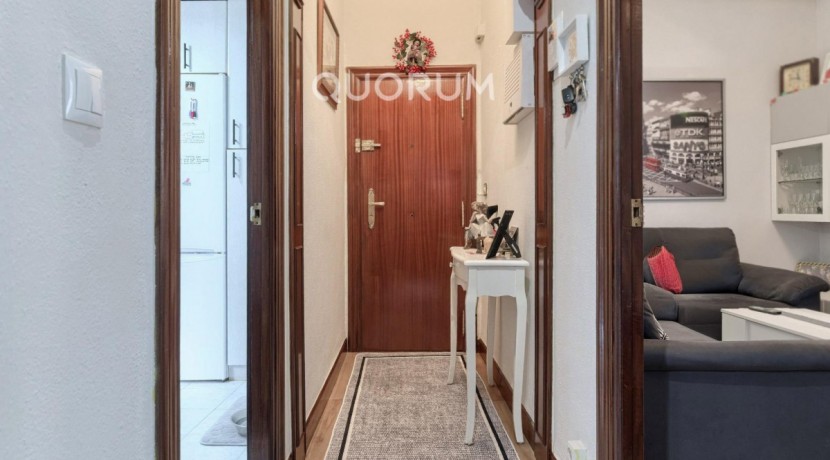 DOS HABITACIONES CON ASCENSOR A NIVEL DE CALLE JUNTO A LOS JUZGADOS
