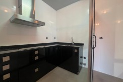Elegante apartamento de 1 habitación en Isozaki