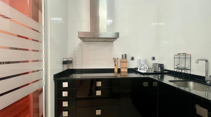Elegante apartamento de 1 habitación en Isozaki