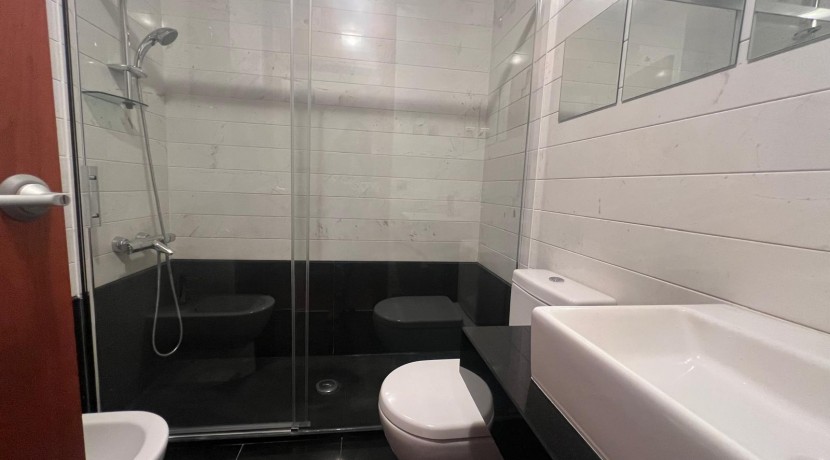 Elegante apartamento de 1 habitación en Isozaki