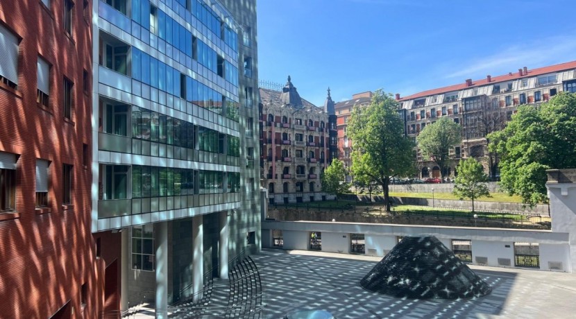 Elegante apartamento de 1 habitación en Isozaki