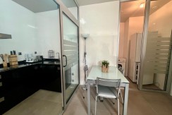Elegante apartamento de 1 habitación en Isozaki