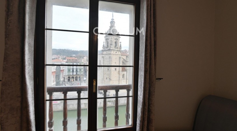Encantadora Vivienda Con Vistas Únicas a La Ría