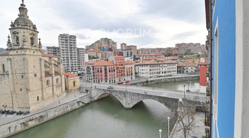Encantadora Vivienda Con Vistas Únicas a La Ría