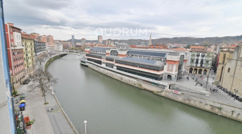 Encantadora Vivienda Con Vistas Únicas a La Ría