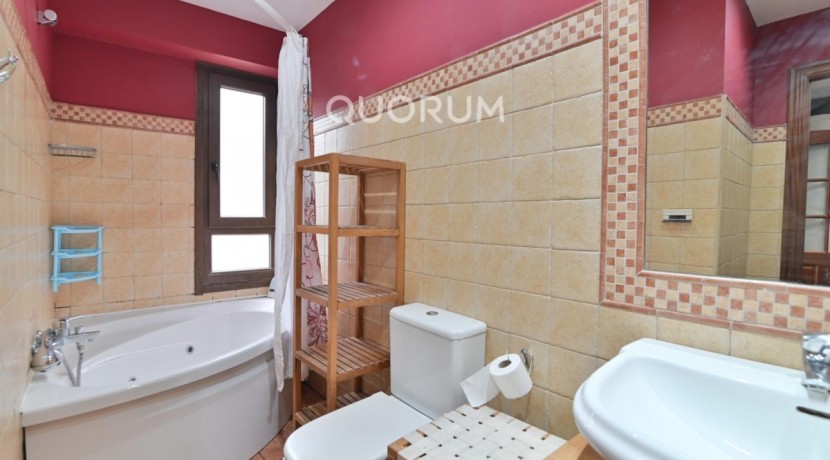 Encantadora Vivienda Con Vistas Únicas a La Ría