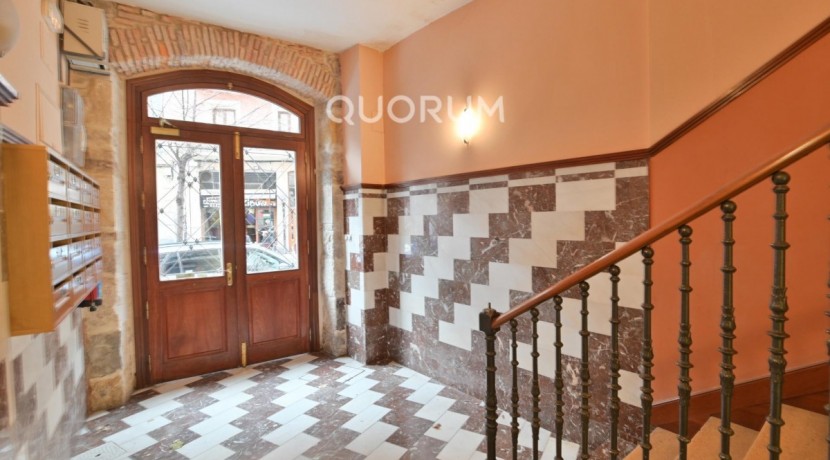Encantadora Vivienda Con Vistas Únicas a La Ría