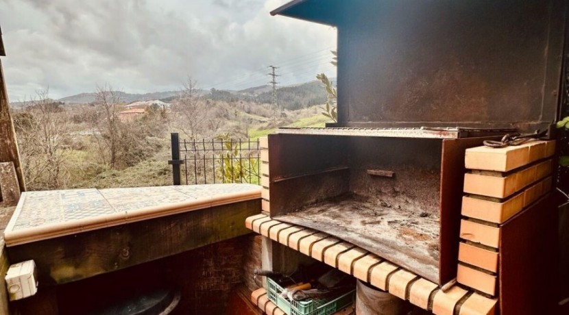 Espectacular Chalet Adosado Con Jardín, Txoko Y Garaje Doble En Elexalde