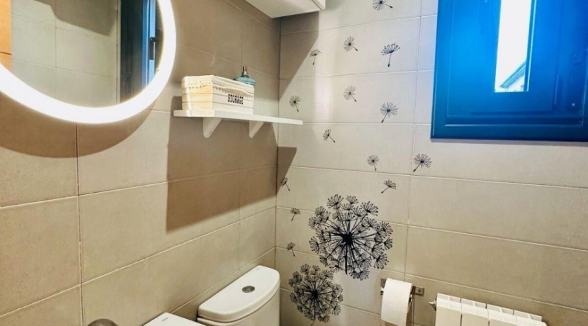 Espectacular Chalet Adosado Con Jardín, Txoko Y Garaje Doble En Elexalde