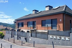 Espectacular Chalet Adosado Con Jardín, Txoko Y Garaje Doble En Elexalde
