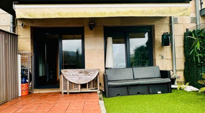 Espectacular Chalet Adosado Con Jardín, Txoko Y Garaje Doble En Elexalde