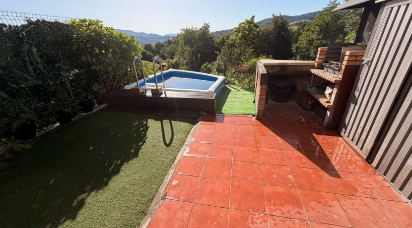 Espectacular Chalet Adosado Con Jardín, Txoko Y Garaje Doble En Elexalde