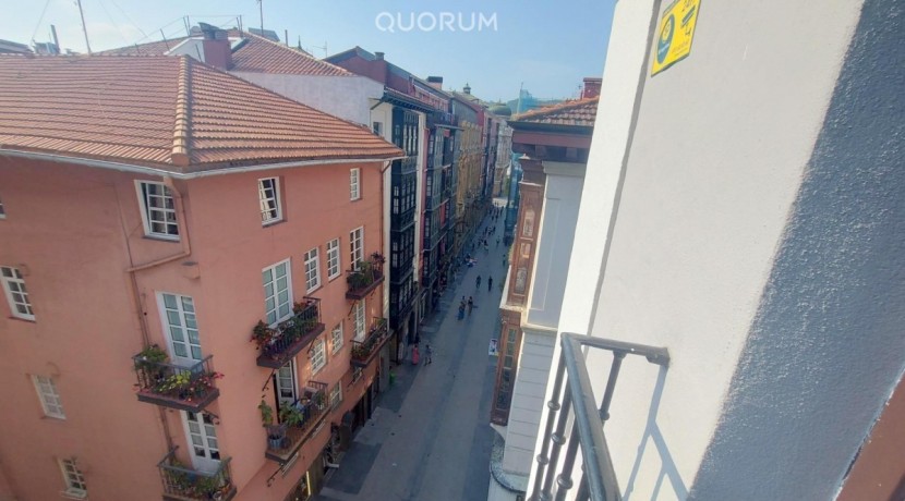 Espectacular Vivienda Reformada En las Siete Calles.