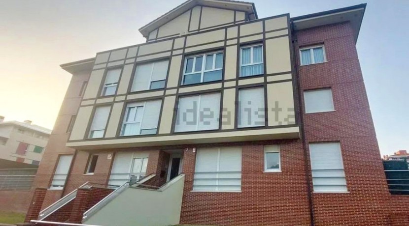 Estupenda Vivienda En Calle Errekabide