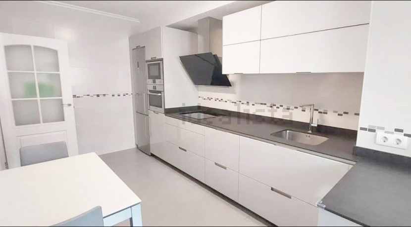 Estupenda Vivienda En Calle Errekabide