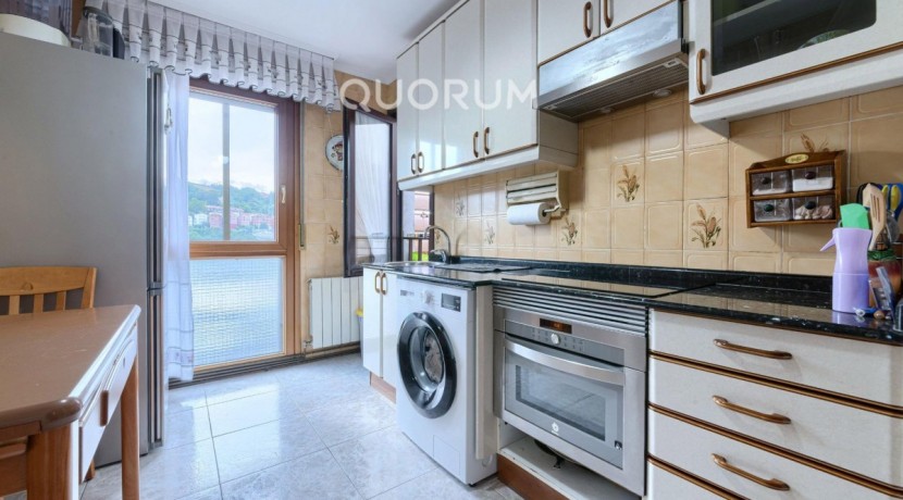 ¡¡¡EXCLUSIVA!!! Piso En Venta de 3 Habitaciones en Zorroza Para Entrar a Vivir, Garaje Opcional