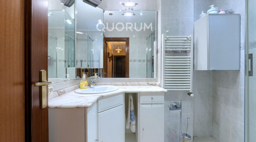 ¡¡¡EXCLUSIVA!!! Piso En Venta de 3 Habitaciones en Zorroza Para Entrar a Vivir, Garaje Opcional