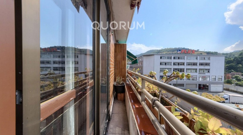 ¡¡¡EXCLUSIVA!!! Piso En Venta de 3 Habitaciones en Zorroza Para Entrar a Vivir, Garaje Opcional
