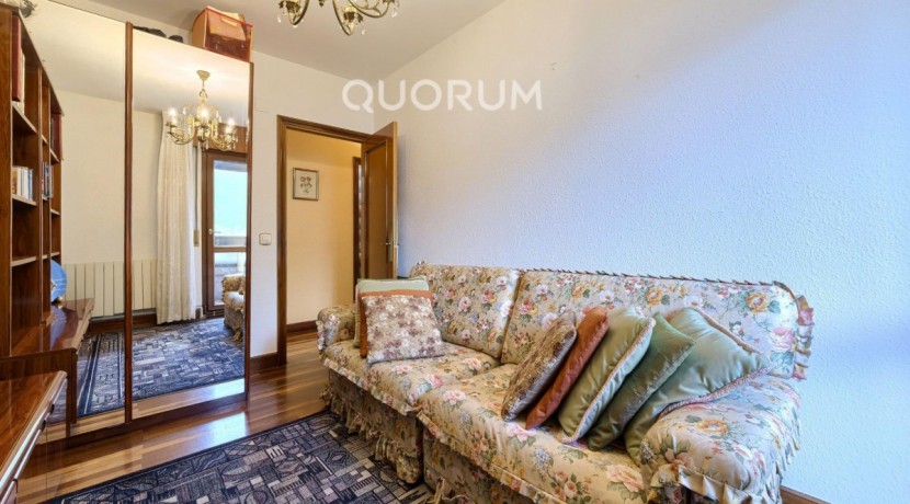 ¡¡¡EXCLUSIVA!!! Piso En Venta de 3 Habitaciones en Zorroza Para Entrar a Vivir, Garaje Opcional
