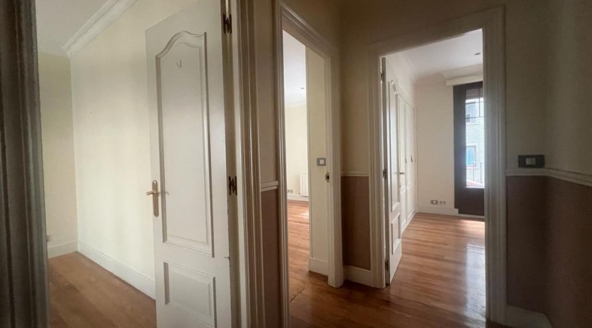 Gran Vivienda De Cuatro Dormitorios En Pleno Centro