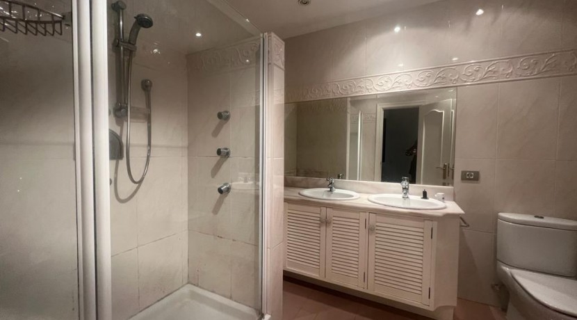 Gran Vivienda De Cuatro Dormitorios En Pleno Centro