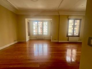Gran Vivienda De Cuatro Dormitorios En Pleno Centro