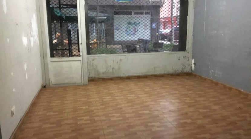 Local Acondicionado Con Aseo