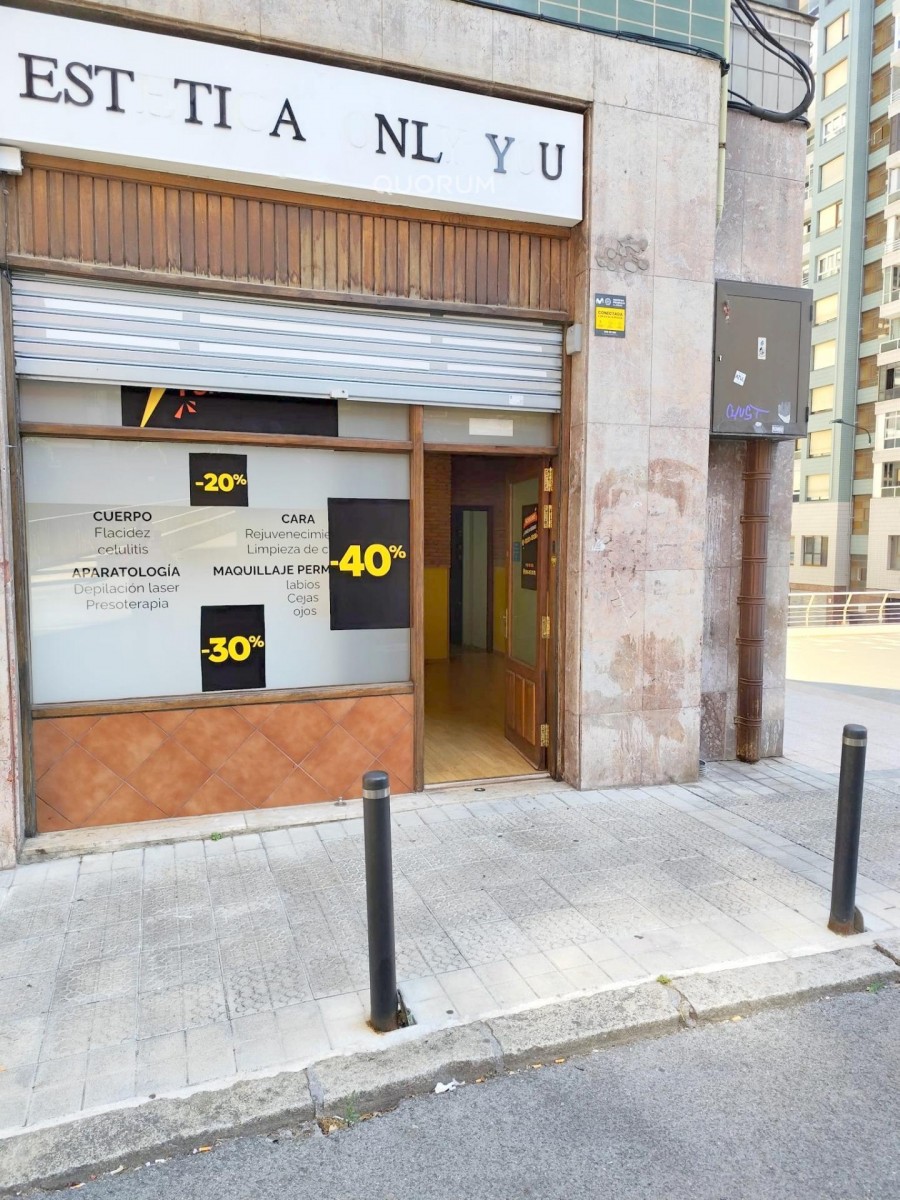 Local Comercial Céntrico Haciendo Esquina