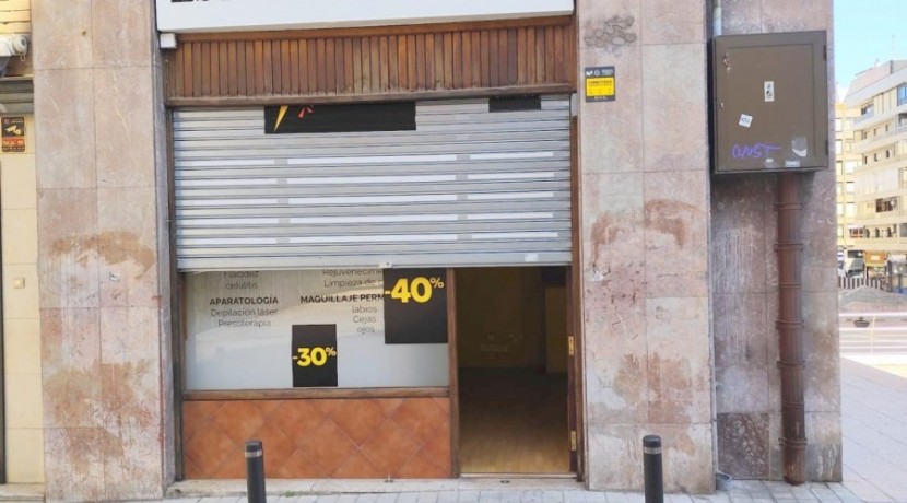 Local Comercial Céntrico Haciendo Esquina