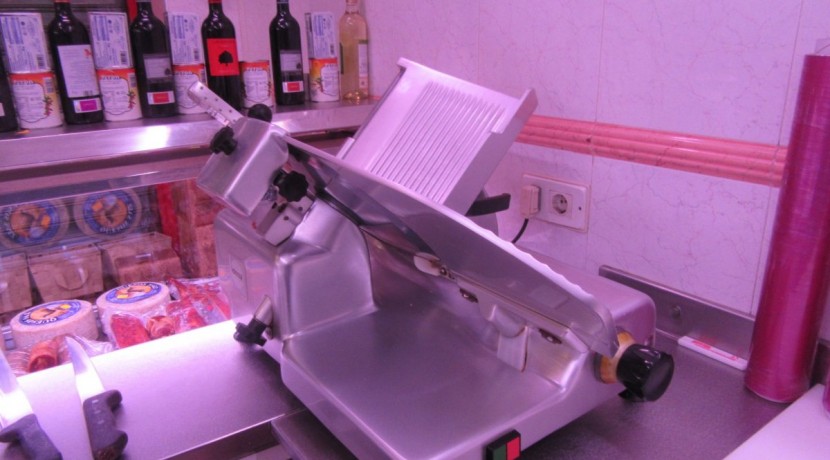Local Comercial Funcionando Como Carniceria