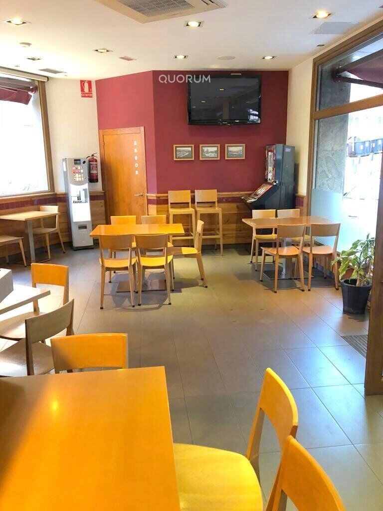 Local Comercial Habilitado Como Bar En Muy Buen Estado
