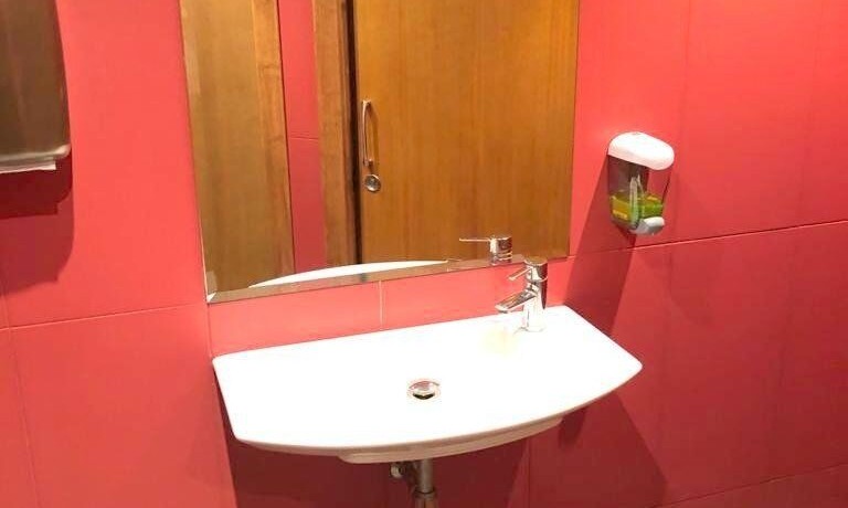 Local Comercial Habilitado Como Bar En Muy Buen Estado