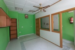 Local en venta en calle Hermanos Larrarte.