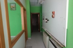 Local en venta en calle Hermanos Larrarte.
