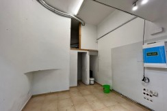 Local Muy Comercial Acondicionado Actualmente Como Panadería En Zona Ayuntamiento