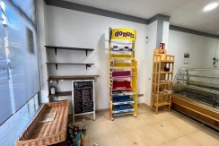 Local Muy Comercial Acondicionado Actualmente Como Panadería En Zona Ayuntamiento