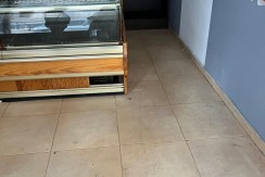 Local Muy Comercial Acondicionado Actualmente Como Panadería En Zona Ayuntamiento
